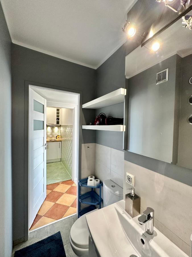 Gold 2 King Size Bed, Metro X2 Free Wifi, 50'Tv Netflix, Hbo, Appletv+ Leilighet Warszawa Eksteriør bilde